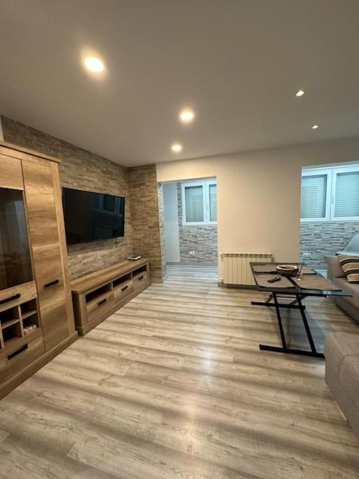 Cozy 1-Bedroom Apartment Мадрид Екстер'єр фото